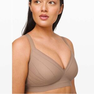 Lululemon Awake to Lace Bra Soft Sand Crepe 34B